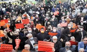 تجمع اعتراضی بازنشستگان مقابل مجلس/ تصاویر