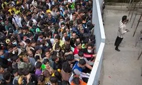 جاماندن هواداران تیم آلومینیوم اراک از تماشای بازی فینال جام حذفی فوتبال/ تصاویر