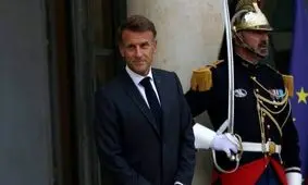 ماکرون: ۲ زندانی فرانسوی در ایران آزاد شدند