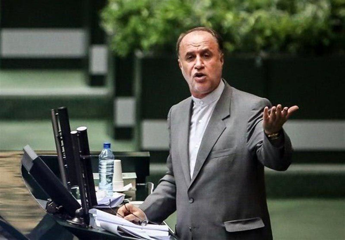 کمیسیون تلفیق قیمت هر بشکه نفت در لایحه بودجه را ۷۰ دلار تعیین کرد / میزان فروش یک میلیون و ۴۰۰ هزار بشکه در روز 