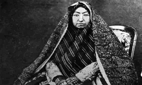 مهدعلیا، زن سیاستمداری که از تبعید، پسرش را شاه کرد / پشت‌پرده اتهامات درباره روابط شخصی قدرتمندترین زن قاجار