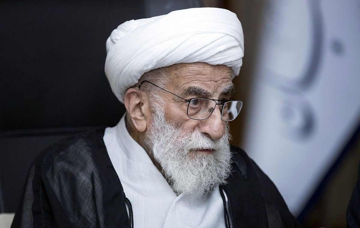  سفر در زمان؛ «آیت الله جنتی» در کنار رهبر انقلاب و هاشمی رفسنجانی؛ دهه 60/ عکس 