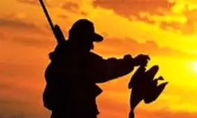 عکس یادگاری شکارچی تویسرکانی با لاشه خرگوش دردسرساز شد