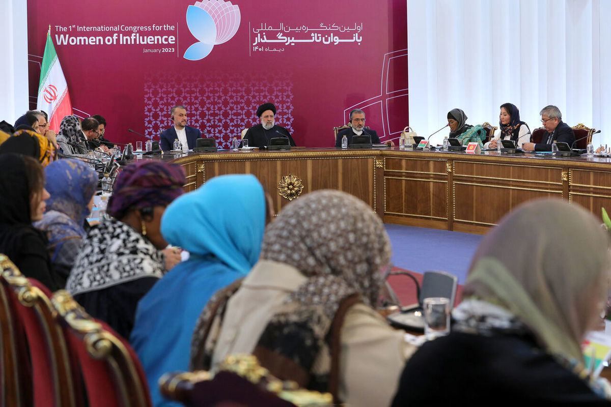 رئیسجمهور: نگاه متحجرانه و ابزاری به زن هردو محکوم به شکست و مردود است