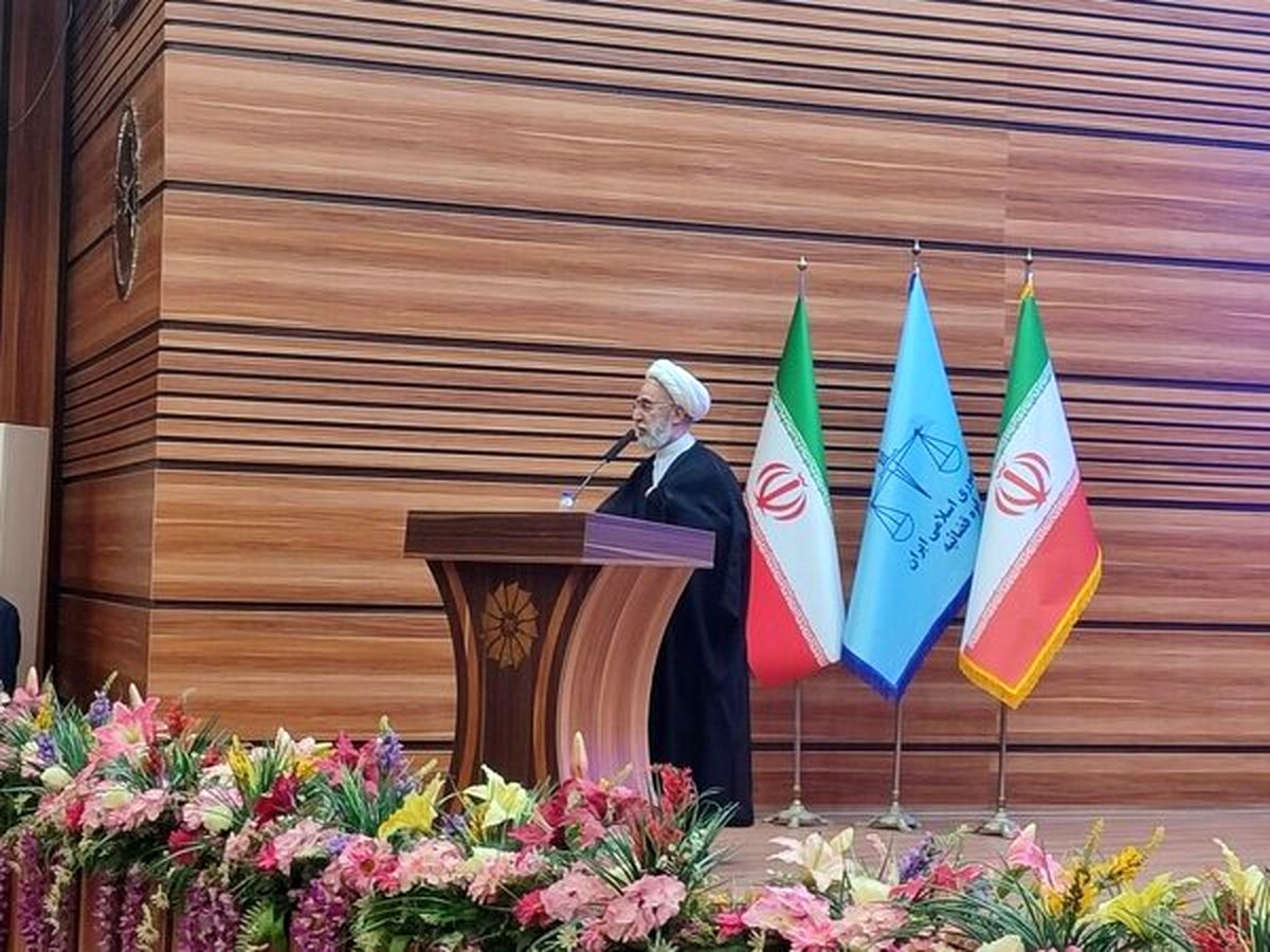 تمرد از دستور مأموران نیروی انتظامی جرم است