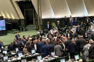 نایب رئیس مجلس: مجلس یکشنبه نامه نمایندگان درباره ساخت سلاح هسته‌ای را بررسی می‌کند/ ویدئو