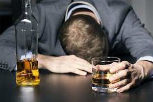 ۱۰درصد افراد بالغ الکل مصرف می کنند/ افزایش صیغه‌یابی در فضای مجازی