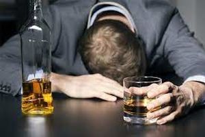 ۱۰درصد افراد بالغ الکل مصرف می کنند/ افزایش صیغه‌یابی در فضای مجازی