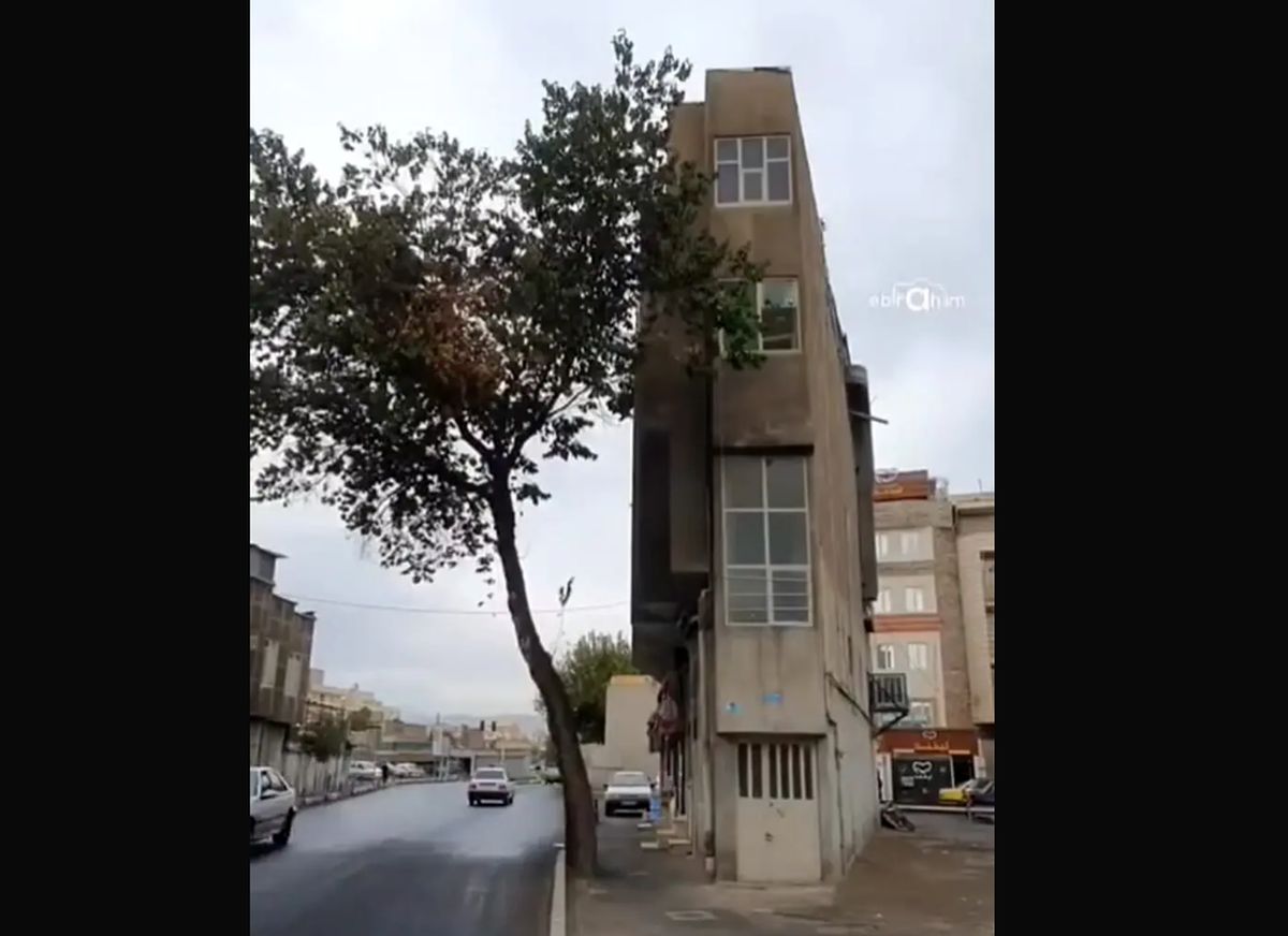 خانه ای عجیب در جنوب تهران که شاید کم عرضترین خانه دنیا باشد/ ویدئو