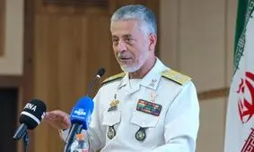 واکنش دریادار سیاری به لفاظی ها علیه فرمانده کل قوا؛ ترامپ غلط کرد