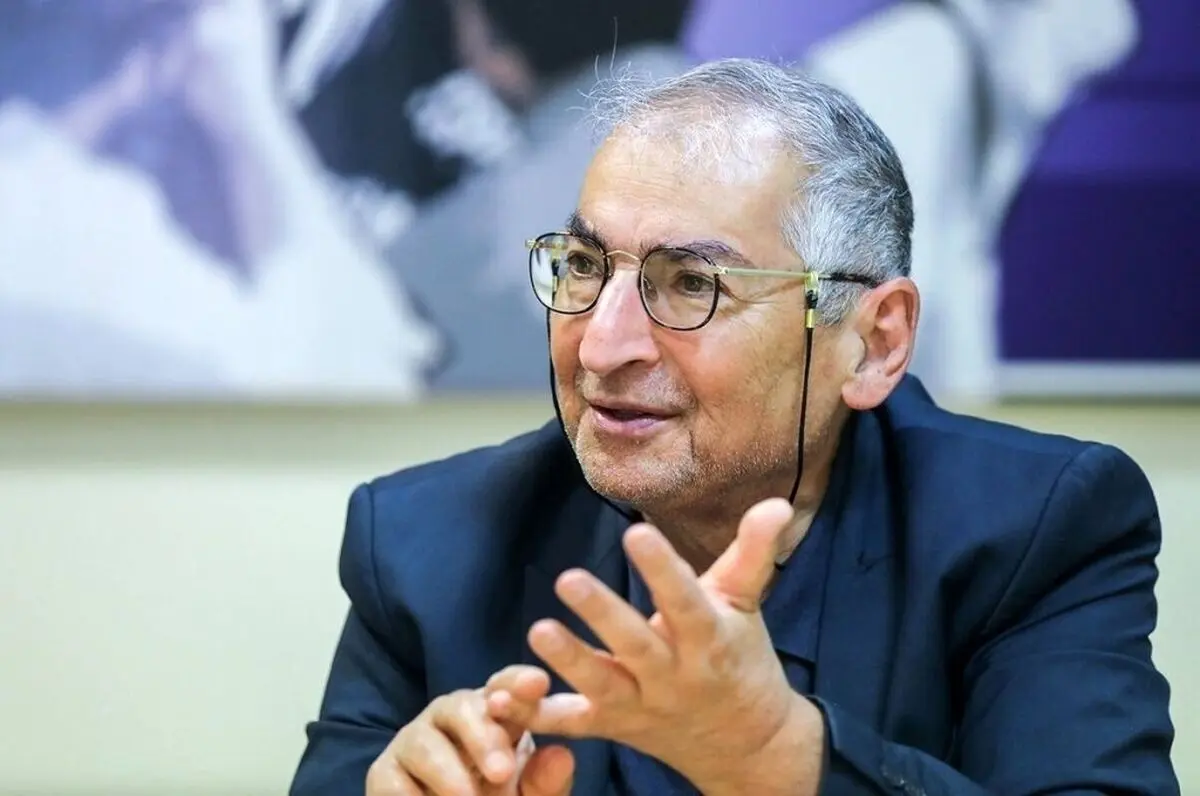 زیباکلام: نداشتن برق، آب، گاز و آلودگی هوا ریشه در سیاست‌های جبهه پایداری و جلیلی دارد