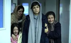 استایل ساده و چشم‌نواز پریناز ایزدیار در اکران مردمی “زن و بچه”	