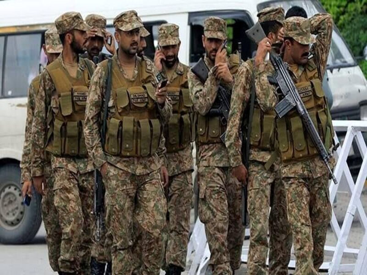 وقوع ۵۱ حمله تروریستی در روز انتخابات پاکستان/ ۱۲ نیروی امنیتی جان باختند