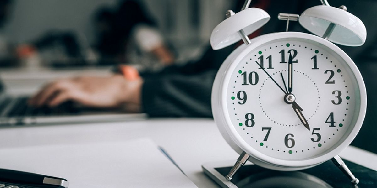 ساعت کاری ادارات تغییر میکند؟