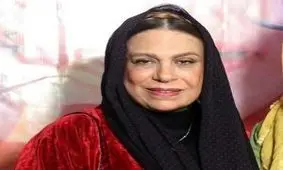 گوهر خیر اندیش همراه با پسر و عروسش در شیراز