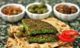 طرز تهیه کوکوی تره و سیب زمینی به ساده ترین روش