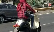 استقبال روزنامه اصولگرا از قانونی شدن اعطای گواهینامه موتورسیکلت به زنان