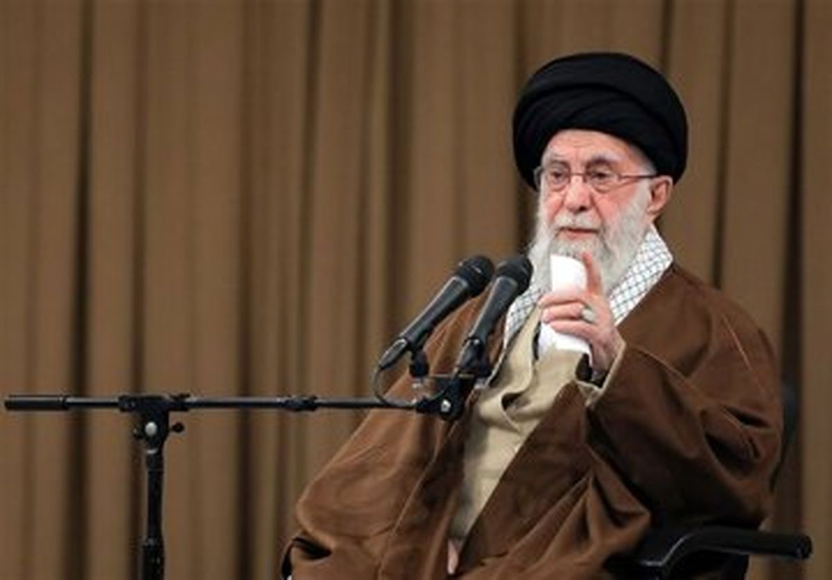 روزنامه اصولگرا «گزارش مهمل» که در دولت رئیسی به رهبری ارائه شد را پیدا کرد/ یک بخش از دولت دست در جیب کل مردم میکند