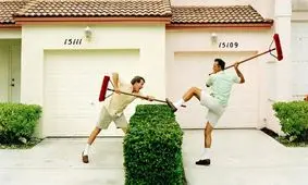 همسایه آزاری مجازات دارد؟| آنچه باید در مورد پیامدهای درگیری با همسایگان بدانید