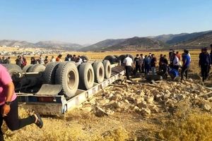واژگونی تریلر در محدوده پلیس راه "یاسوج - شیراز"