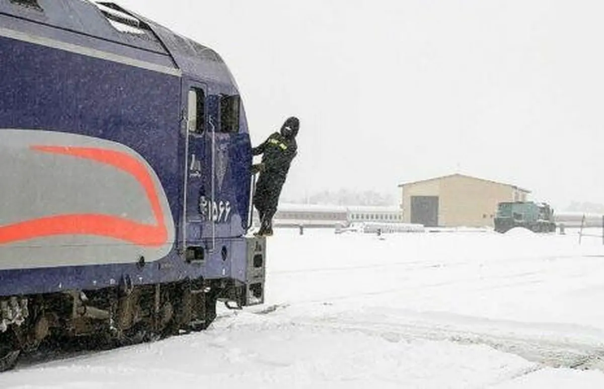 توقف ۵ ساعته قطار تهران - مشهد