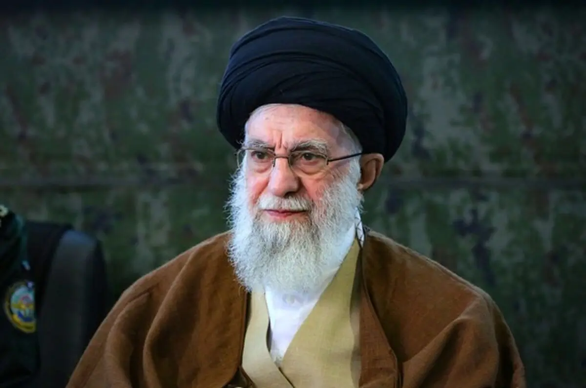 سفر در زمان؛ رهبر انقلاب در جمع نیروهای صنعت موشکی سپاه سال ۶۵ 