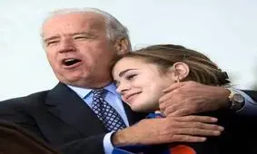 حمله افراد ناشناس به خودروی نوه بایدن

