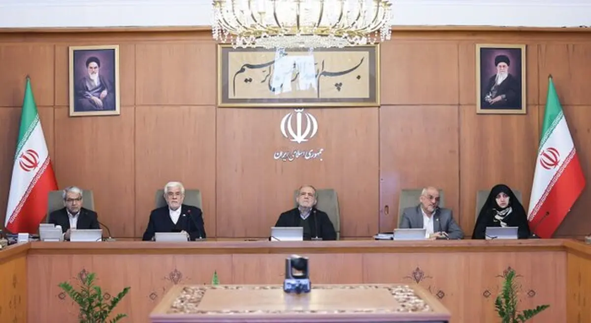 تاکید پزشکیان در رسیدگی به خانواده‌ آسیب‌دیدگان حوادث اخیر و پیگیری برای تسریع در آزادی زندانیان/ در قبال هنرمندان و چهره‌های فرهنگی و اجتماعی، از هرگونه برخورد سلبی پرهیز شود
