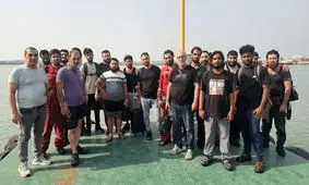 ایران سرنشینان یک برخورد دریایی در تنگه هرمز را نجات داد/ تصاویر