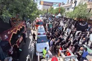 نجات ۲۰۰ نفر از آتش سوزی مجتمع اقامتی_تجاری در مشهد