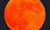  علت قرمزی ماه هنگام ماه‌گرفتگی چیست؟
