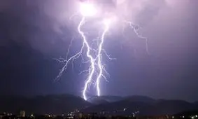 جان باختن مرد ۵۷ ساله شفتی بر اثر برخورد صاعقه