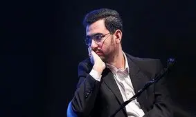 آذری جهرمی: پیرمرد‌های پرحاشیه سیاست برای اخذ سهم از دولت جدید در حال نبرد هستند

