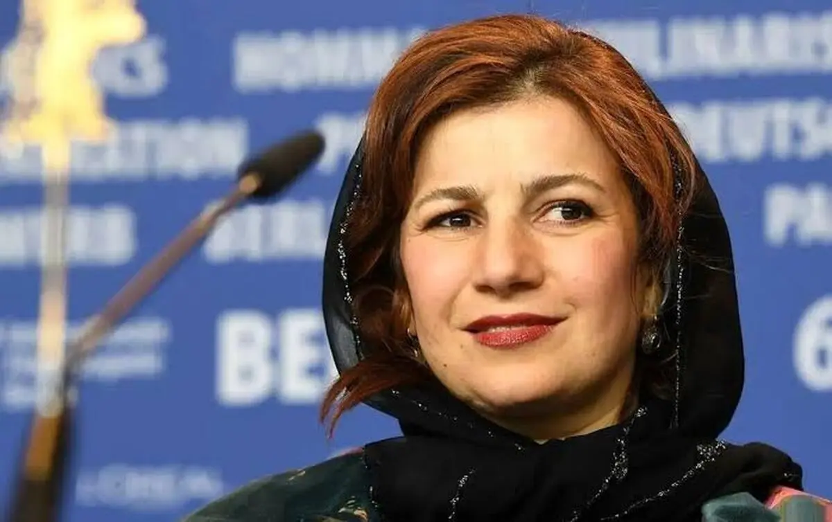 لباس لیلی رشیدی در مراسم اکبر عبدی مورد انتقاد قرار گرفت