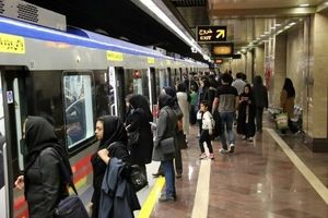 پلیس: فردی که صندلی واگن مترو صادقیه را آتش زد، دستگیر شد