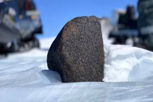 کشف یک شهاب سنگ ۷.۷ کیلوگرمی در جنوبگان