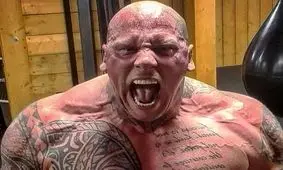 کری ترسناک‌ترین مرد جهان برای سجاد غریبی، شب سختی مقابل من خواهد داشت