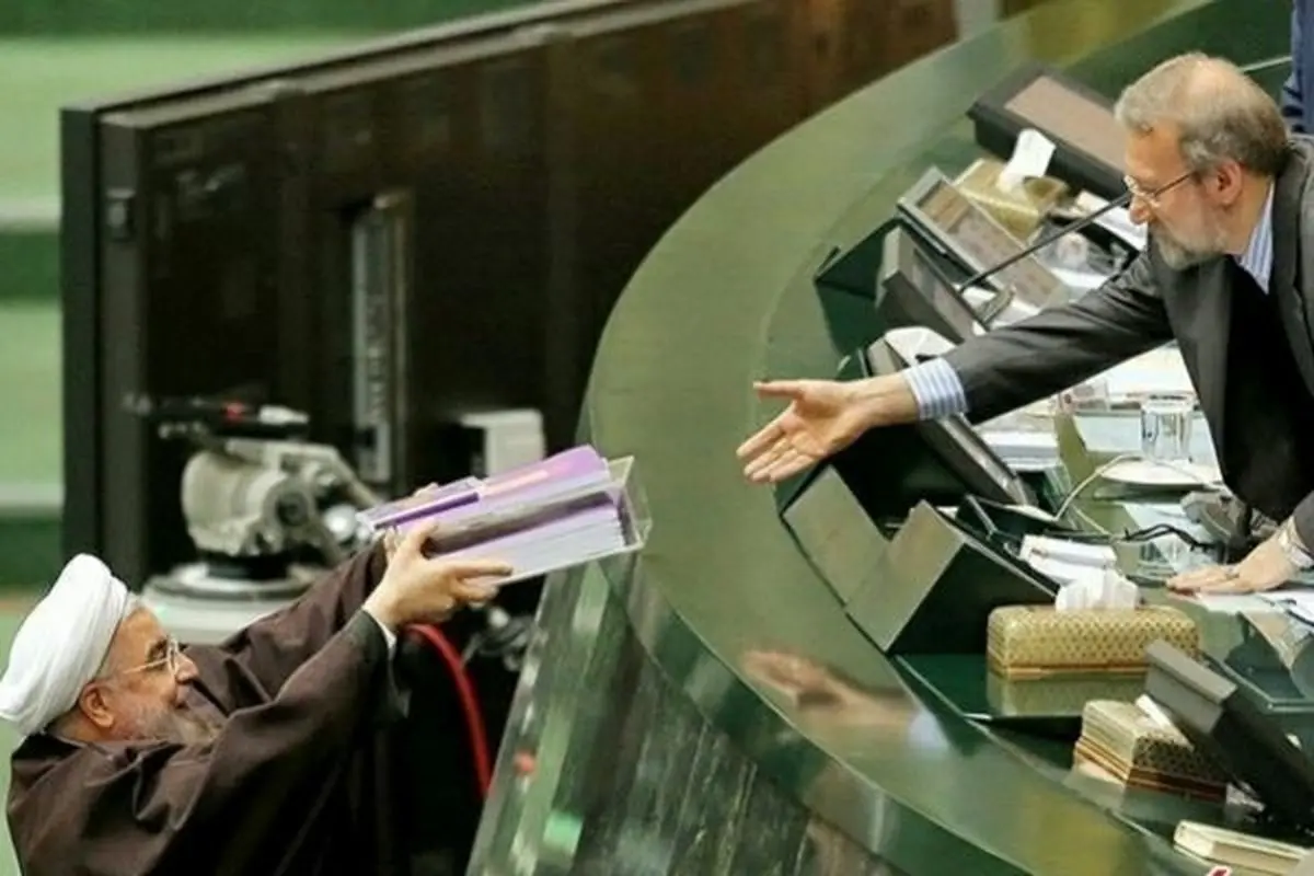 فرصتی تازه در اختیار اصولگرایان برای فشار به روحانی / دولت راهی جز تحمل این شرایط سخت را ندارد