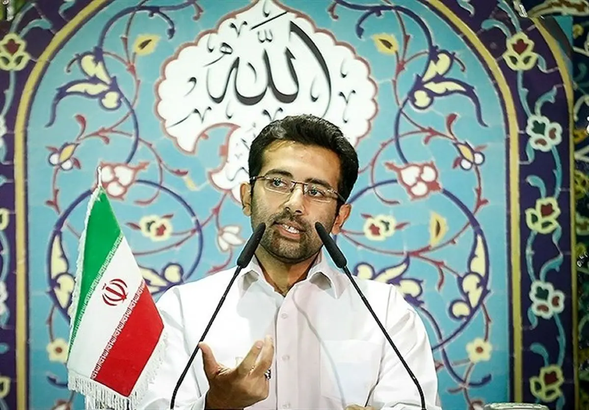 نشست نقد و بررسی کتاب «تی‌لِم» برگزیده جشنواره داستان انقلاب در دانشگاه تهران