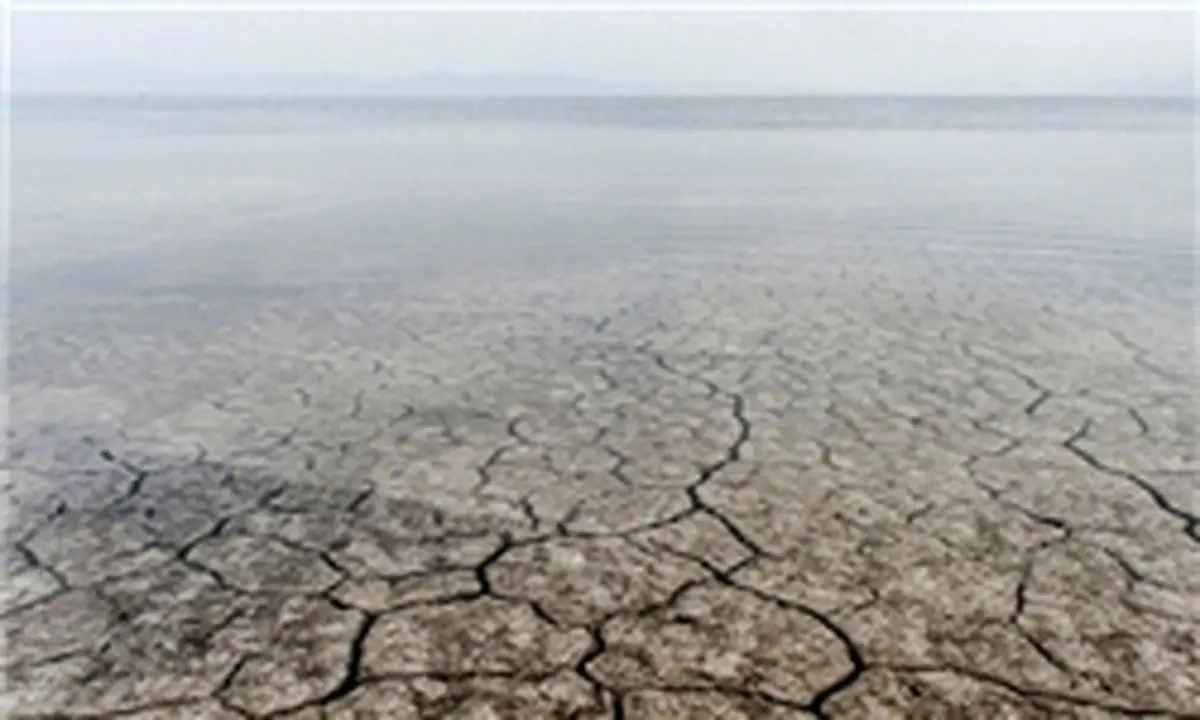 دریاچه ارومیه به حال خود رها شده است/ عدم اختصاص بودجه برای احیای دریاچه ارومیه