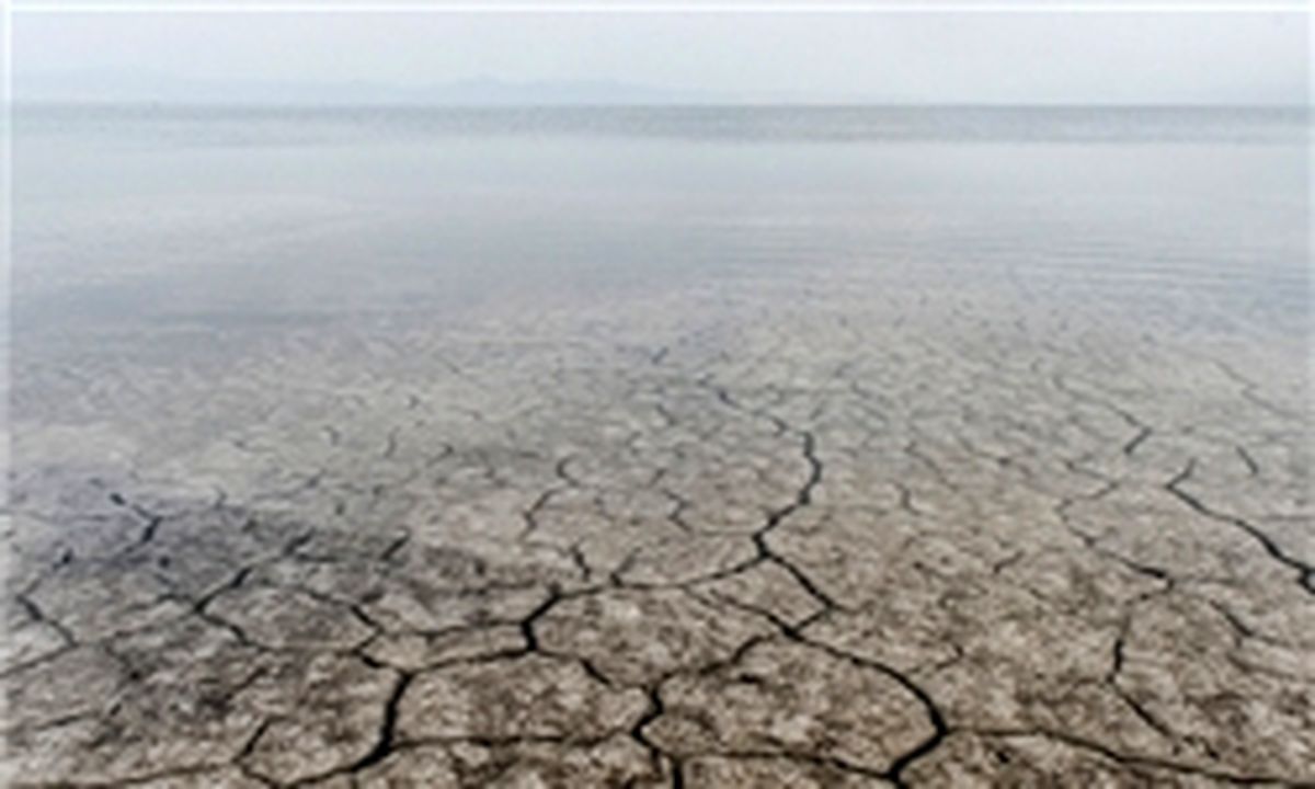 دریاچه ارومیه به حال خود رها شده است/ عدم اختصاص بودجه برای احیای دریاچه ارومیه