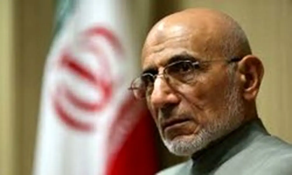 دشمن به دنبال استحاله دانشجویان است/ دولت و مجلس نسبت به اکثریت و اقلیت مسؤولند