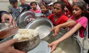 سفیر آمریکا در اسرائیل در ادعایی: افراد حماس در غزه هیچکدام گرسنه نیستند/ به صورت ها و به بدن شان نگاه کنید/ ویدئو