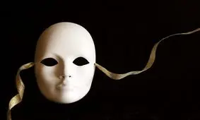 اعتراض یک نمایش به آلودگی هوا ‌