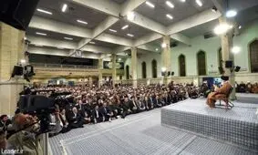 افرادی برای رسیدن به اهداف پَست و حقیر سیاسی، دین خود را با سیاسی کاری همراه کرده اند/ مهمترین هدف دشمن ناامید کردن ملت است باذن‌الله زمین‌گیر خواهند شد