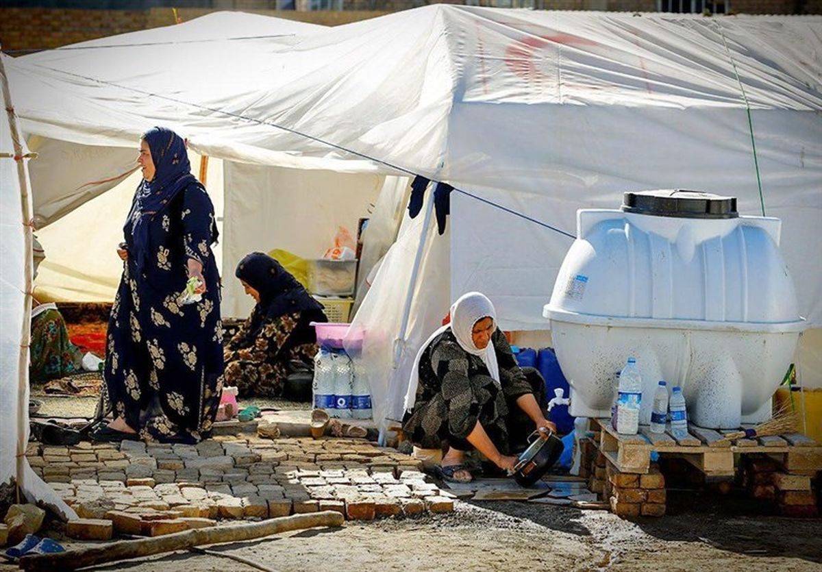 نمایشگاه عکس "قاب‌های پاره وقت" زلزله‌زدگان در کامیاران برپا شد