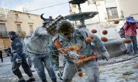 نبرد آرد و تخم مرغ اسپانیا + عکس