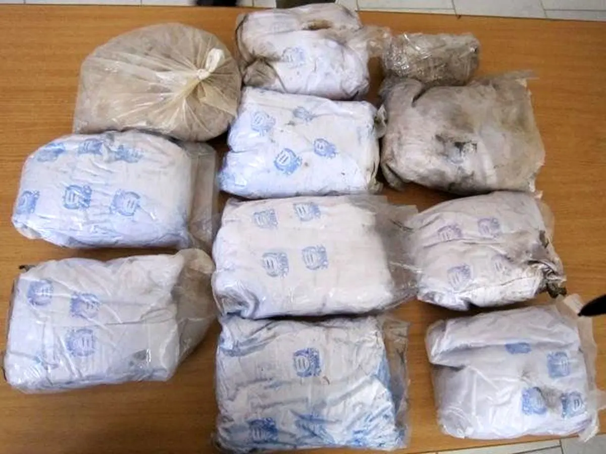 انهدام باند اصلی توزیع کننده هروئین و شیشه معروف به "شمشیری"