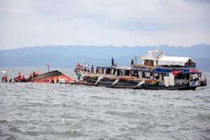 ناپدید شدن ۱۰ خدمه قایق باری در شانگهای