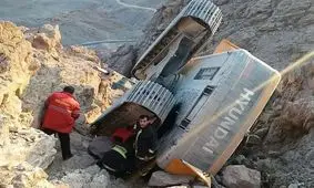 فوت یک نفر در اثر واژگونی بیل مکانیکی